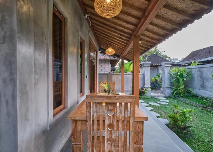 Sumirta's House Bale Teba ゲストハウス ウブド